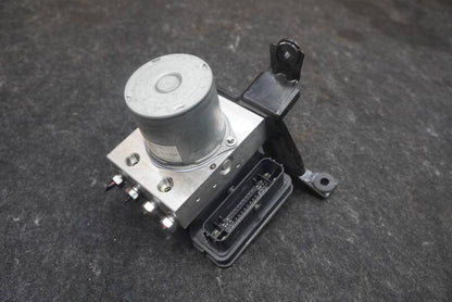 Used OEM 2022 - 2023 Rivian R1S Anti Lock Brake Pump Module ABS Pump on display