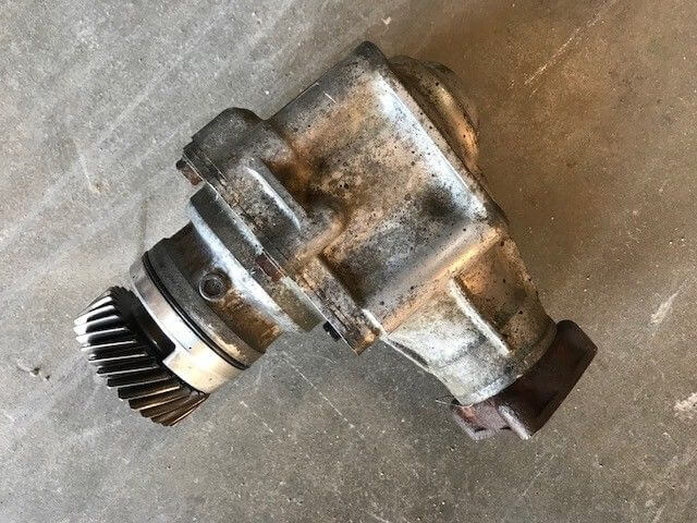 2005-2006 Honda Element Transfer Case Automatic AWD 4x4 2.4L used OEM part in excellent condition with 90-day warranty