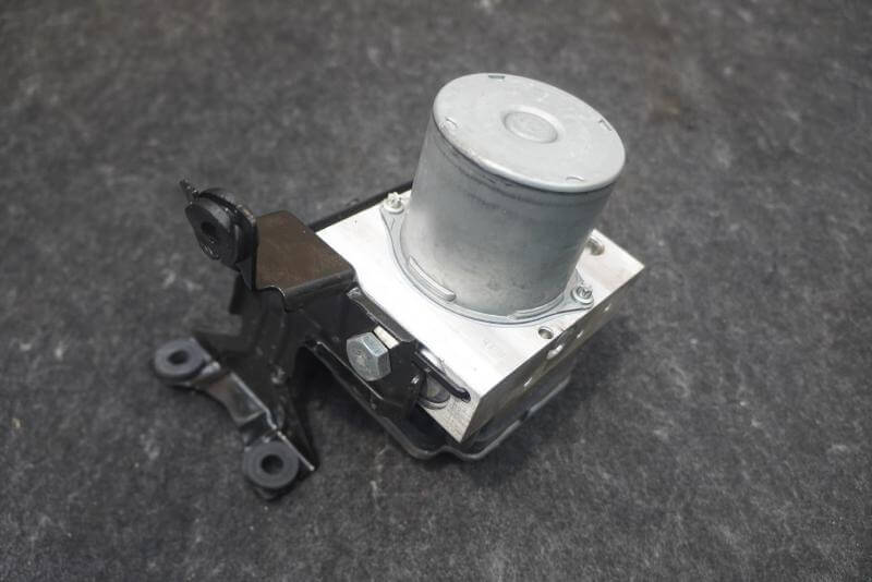 Used OEM 2022 - 2023 Rivian R1S Anti Lock Brake Pump Module ABS Pump